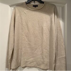 Womens cream colored Carolyn Taylor sweater size large